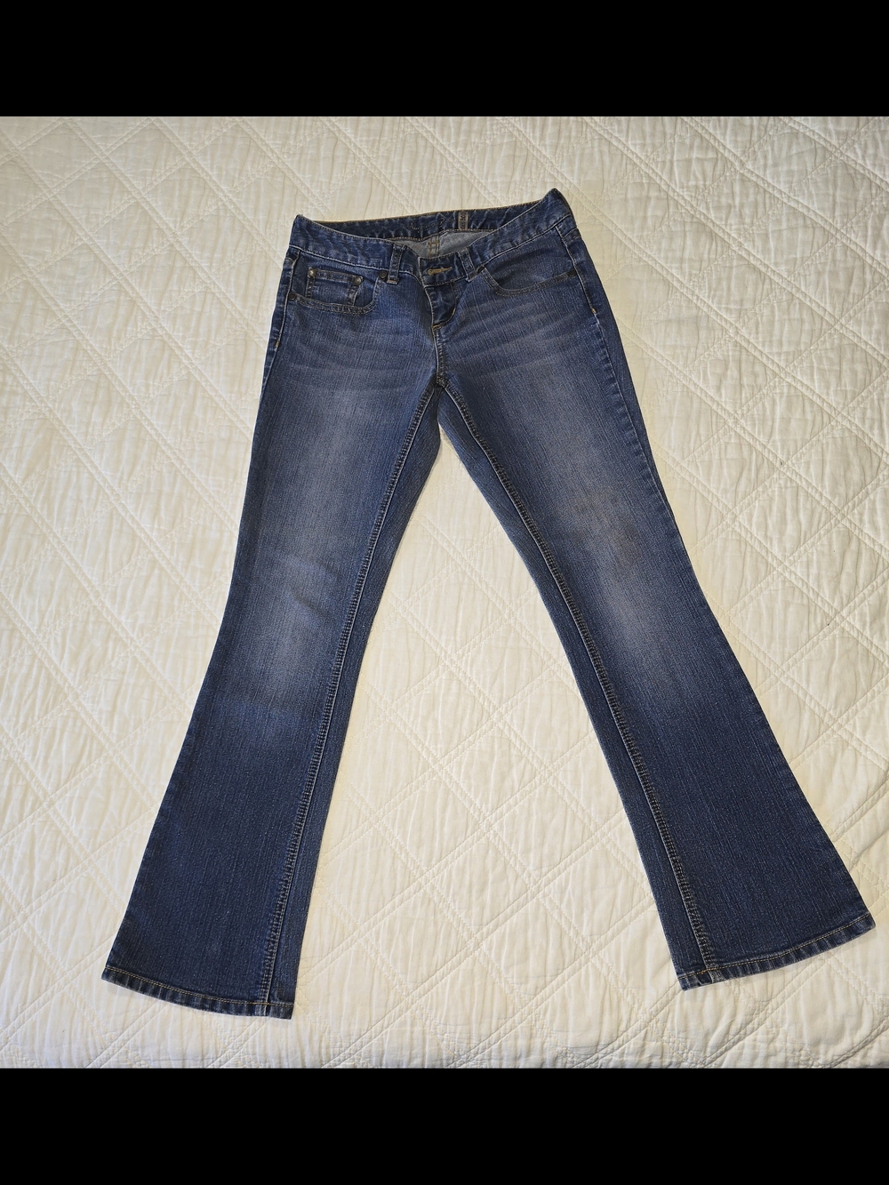 American Rag Cie Curvy Bootcut Women’s Dark Blue Flare Jeans Size 1 Juniors
